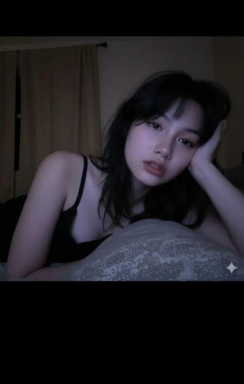 卧室微光里的慵懒瞬间 的效果示例图