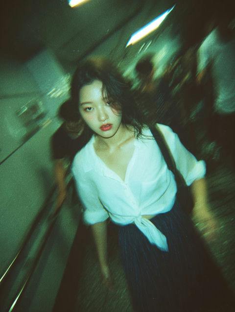 东京地铁楼梯间美女照 的效果示例图